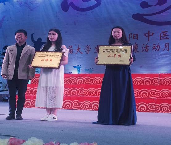 说明: C:\Users\Administrator\Desktop\5F8CC0724906663939D1F95F08C511E2.jpg